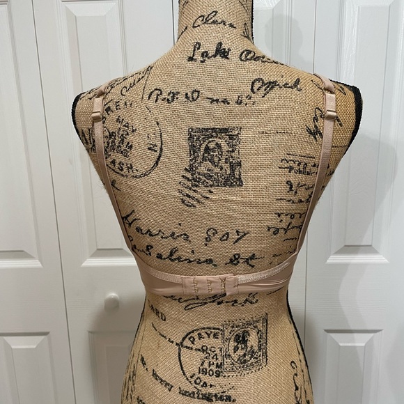 ThirdLove Tan Bra with Molded Cups and Adjustable Straps - Picture 5 of 7